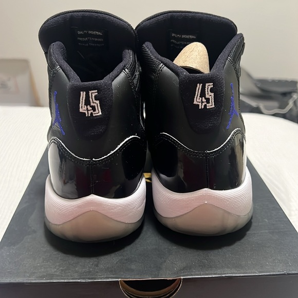 Air Jordan 11 Retro "Space Jam 2016 Release" sneakers - Picture 3 of 4